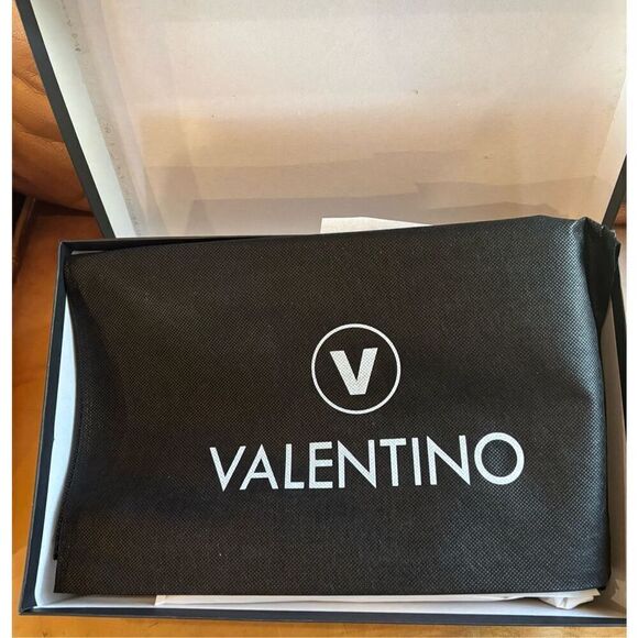 Valentino by Mario Valentino Alisha Logo Mid Top Sneakers NWT Size 6 1/2 - Picture 10 of 10